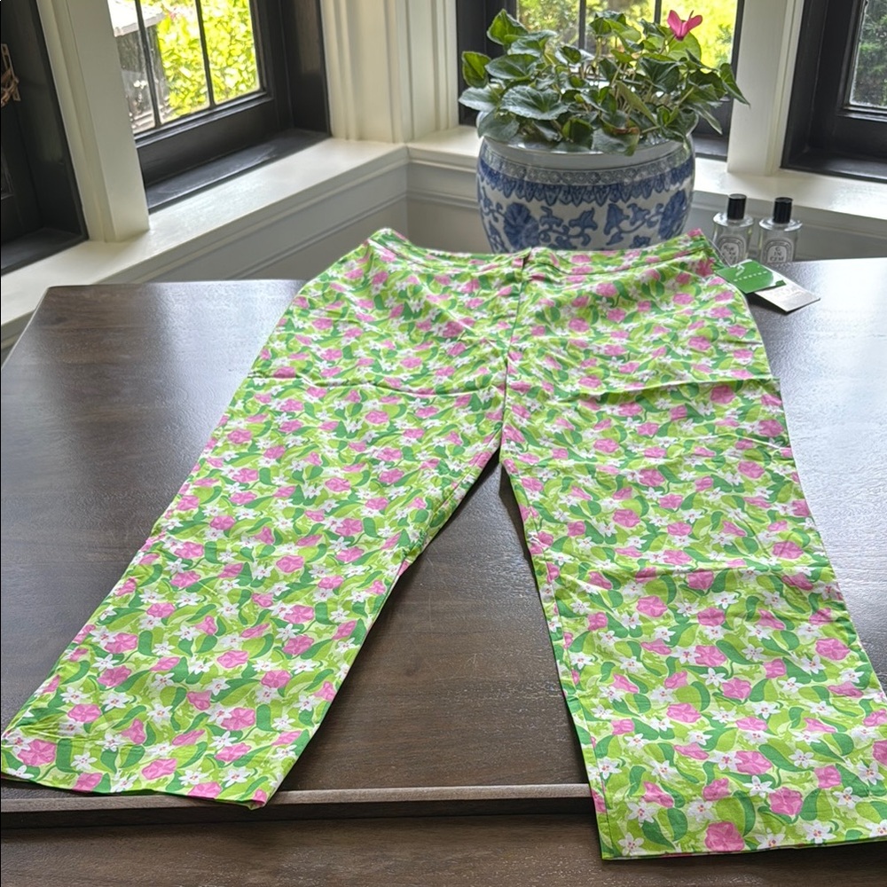 Lilly Pulitzer WHITE LABEL Pistachio Green Fine Vine Classic Capris Sz. 12 NWT
